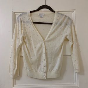 Ivory cardigan with pearls